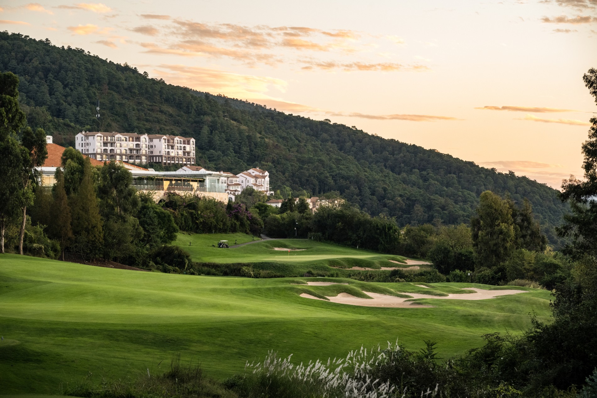 Spring City Golf & Lake Resort - Bergplatz (