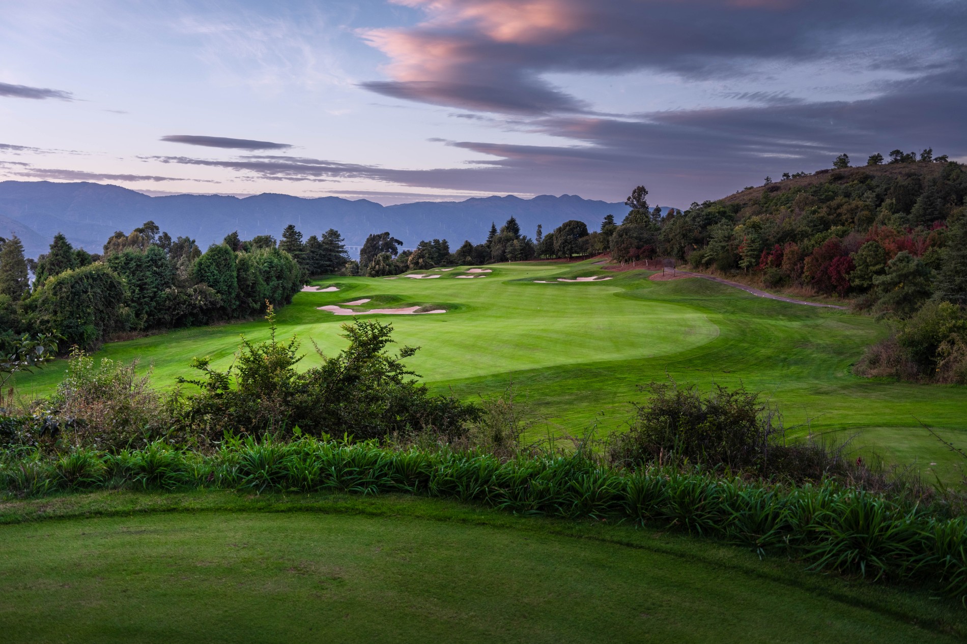Spring City Golf & Lake Resort - Bergplatz (