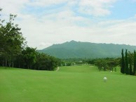 Sir James Country Club