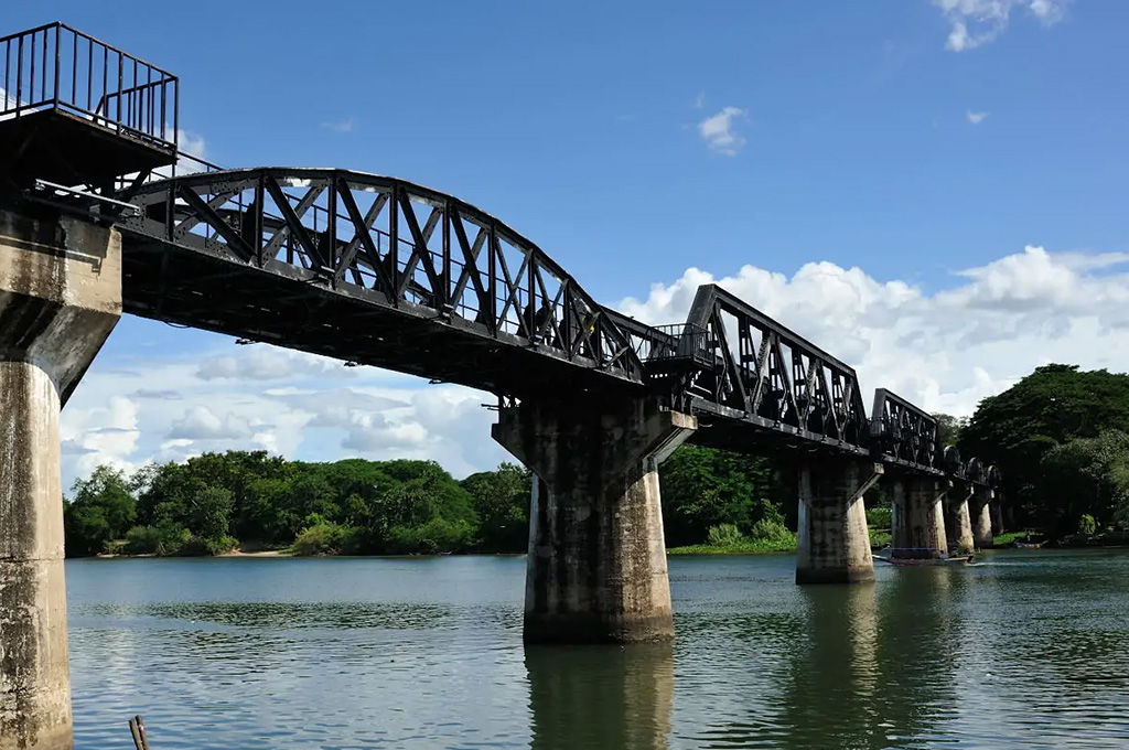 Bangkok - Kanchanaburi - Hua Hin (3-Destinationen) Golf & Kultur Paket
