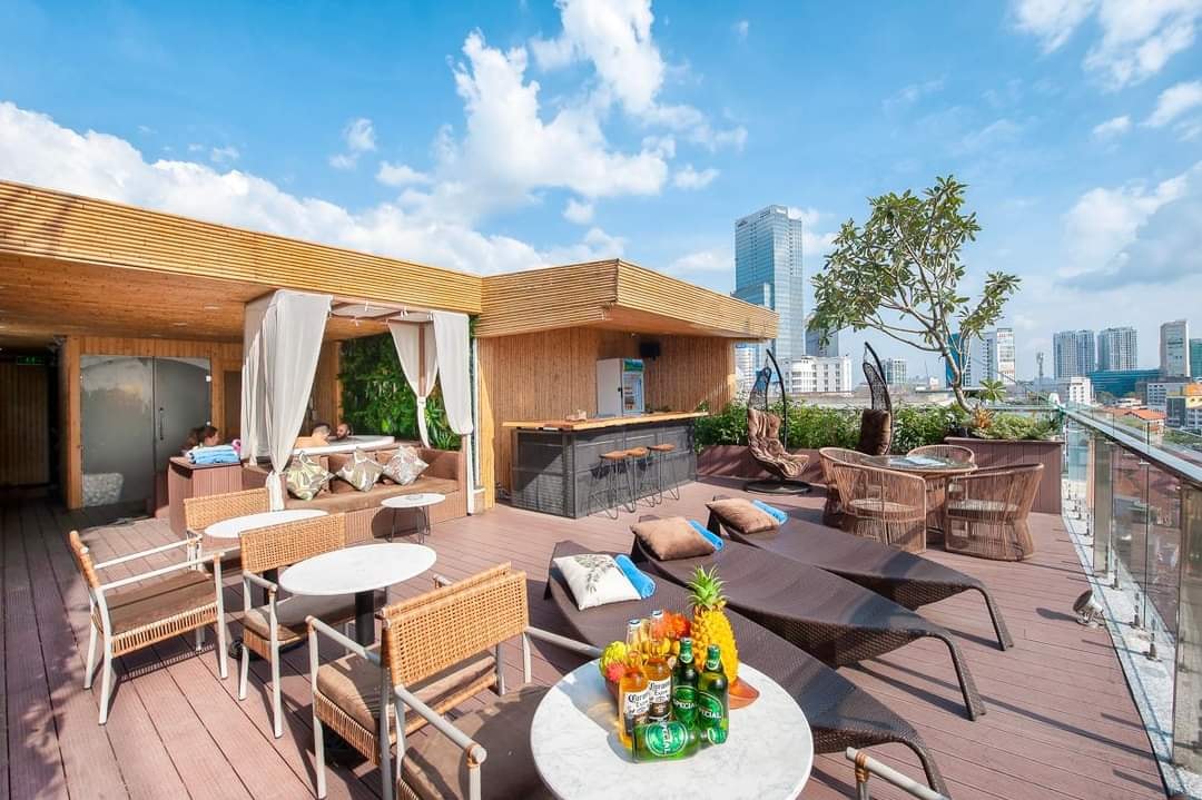 Hotel Adora