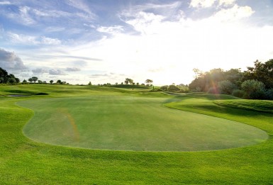 Neues Kuta Golf