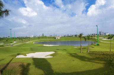 Golfplatz Long Bien