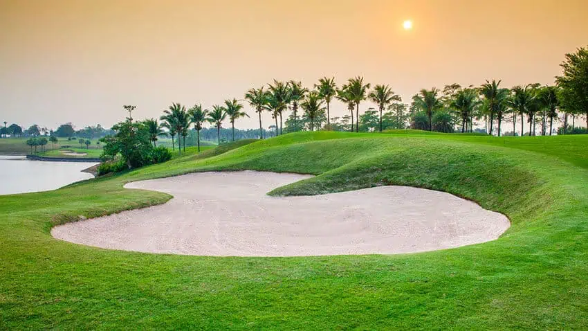 7. Pattana Golfplatz