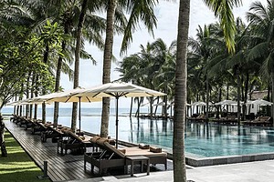 Four Seasons Nam Hai-Schwimmbad
